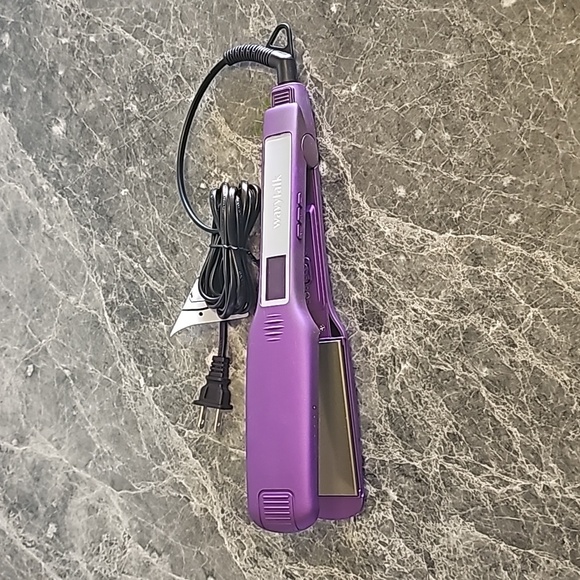 WAVYTALK Flat Iron 100% Pure Titanium Plates - Picture 2 of 9